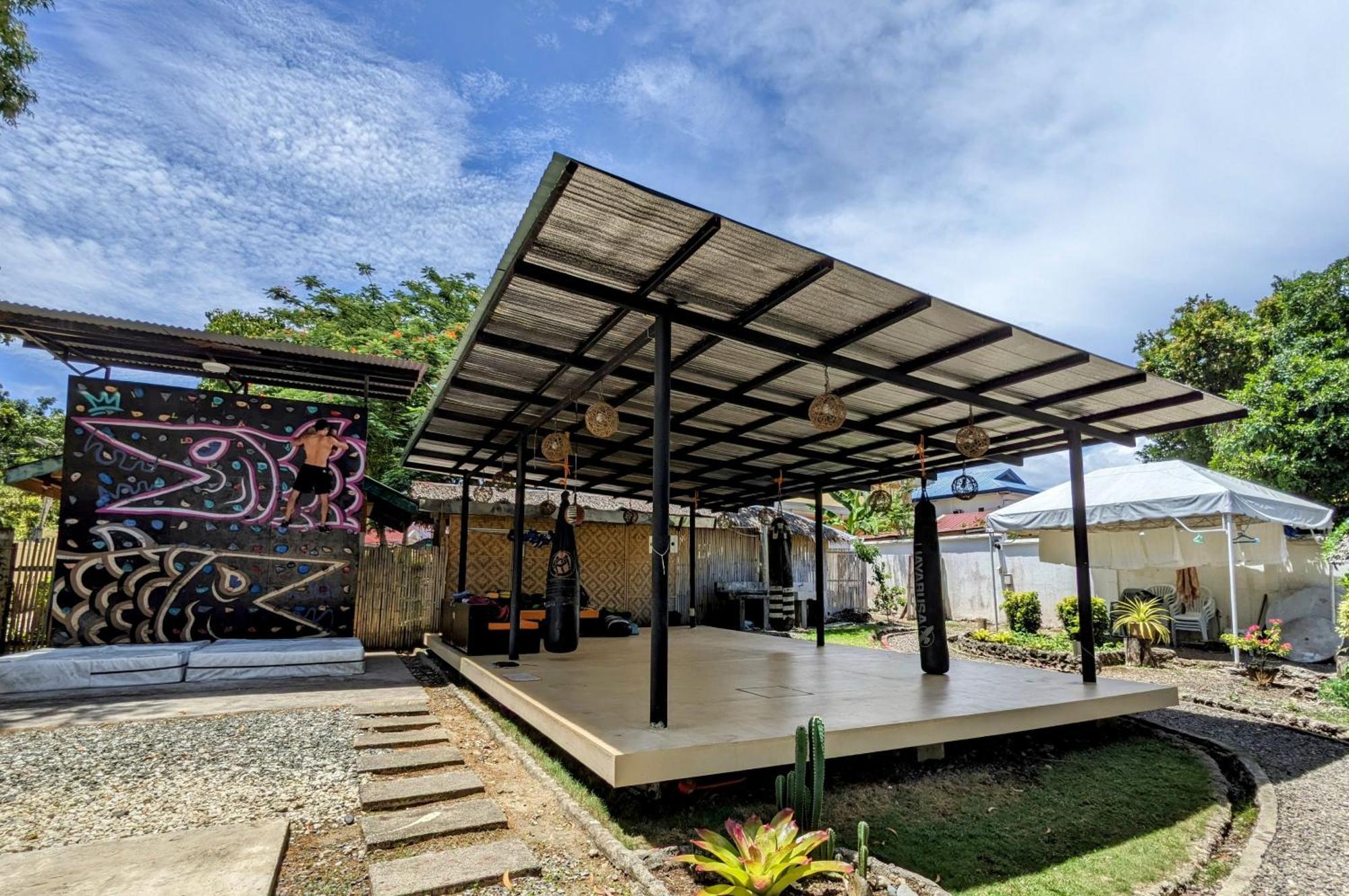 Citadel Alona Inn Panglao Island Exterior photo